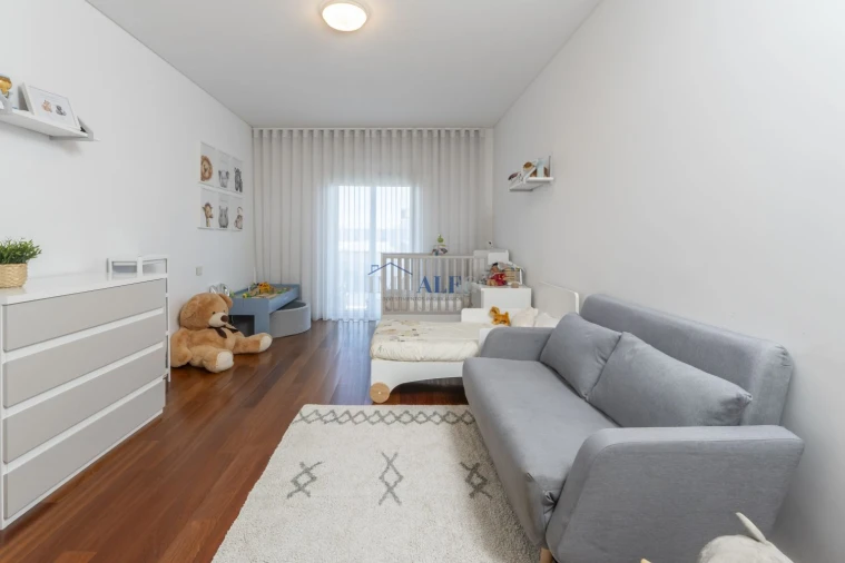 Apartamento T3 para Venda em Sacavém e Prior Velho Foto 26