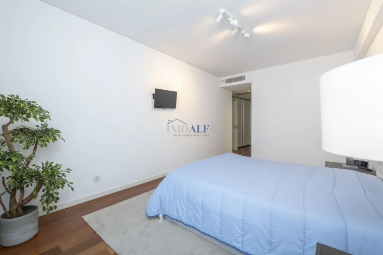 Apartamento T3 para Venda em Sacavém e Prior Velho Foto 29