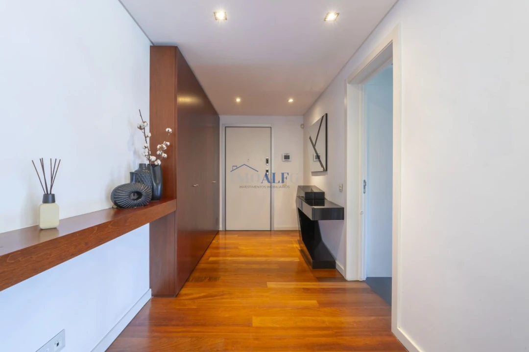 Apartamento T3 para Venda em Sacavém e Prior Velho Foto 9