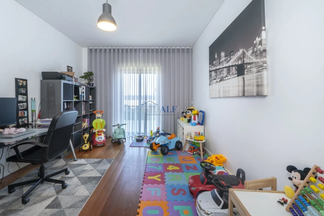 Apartamento T3 para Venda em Sacavém e Prior Velho Foto 22