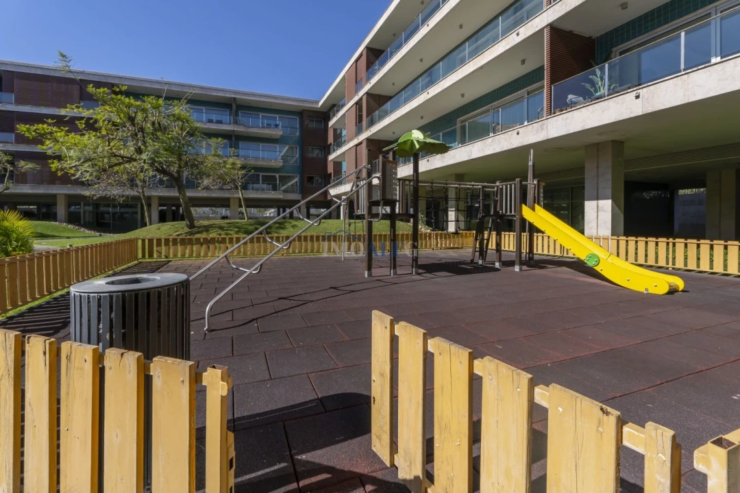 Apartamento T3 para Venda em Sacavém e Prior Velho Foto 41