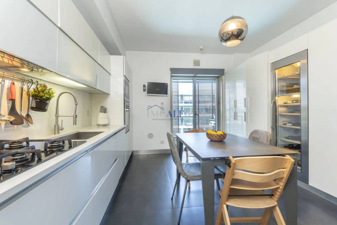 Apartamento T3 para Venda em Sacavém e Prior Velho Foto 13