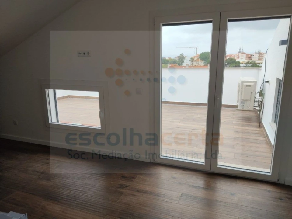 Apartamento T4 para Venda em Alcochete Foto 15