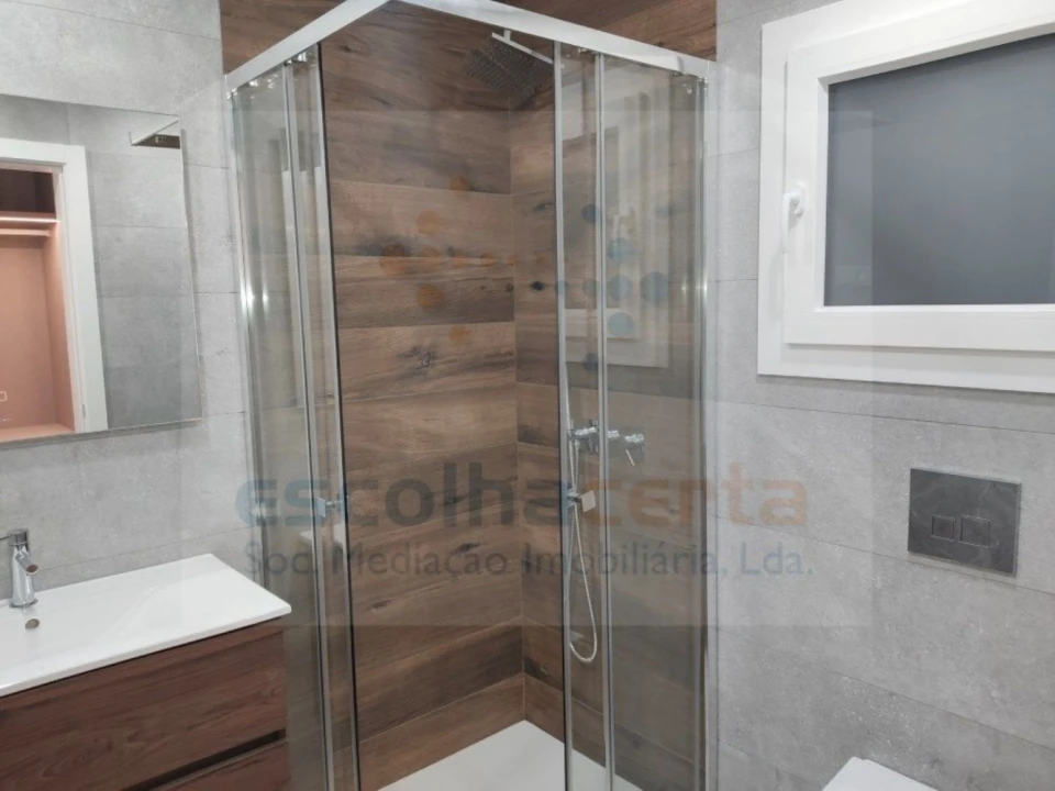 Apartamento T4 para Venda em Alcochete Foto 7