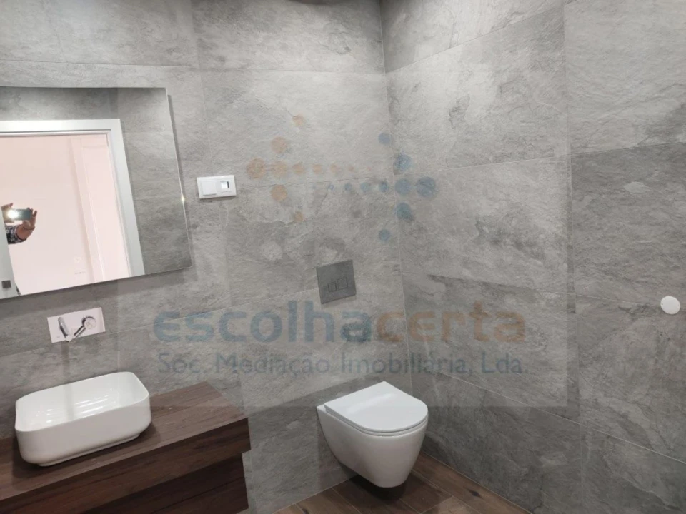 Apartamento T4 para Venda em Alcochete Foto 8