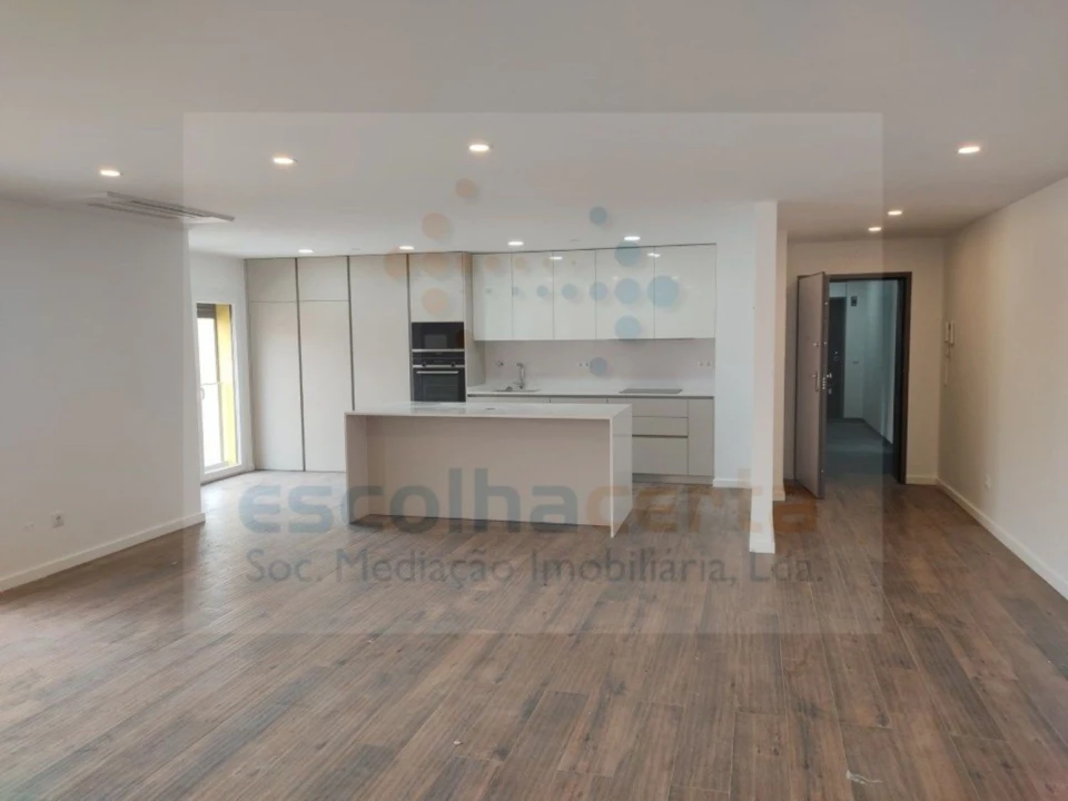 Apartamento T4 para Venda em Alcochete Foto 2