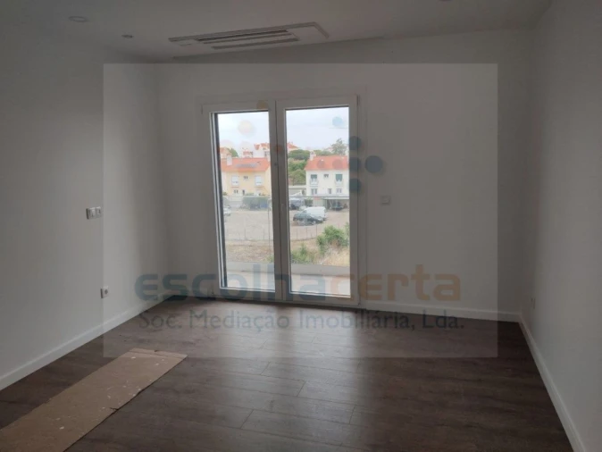 Apartamento T4 para Venda em Alcochete Foto 10