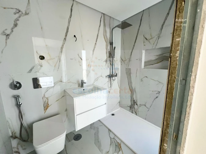 Moradia T4 para Venda em Alcochete Foto 30