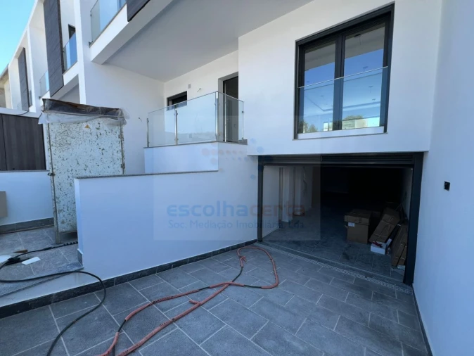 Moradia T4 para Venda em Alcochete Foto 12