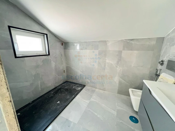 Moradia T4 para Venda em Alcochete Foto 49