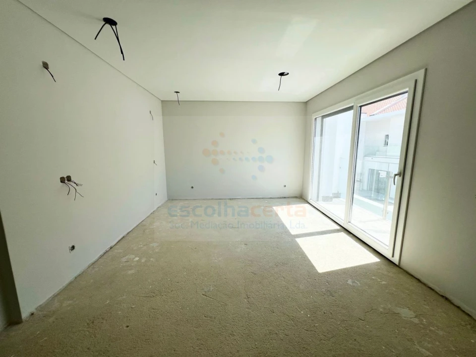 Moradia T4 para Venda em Alcochete Foto 38