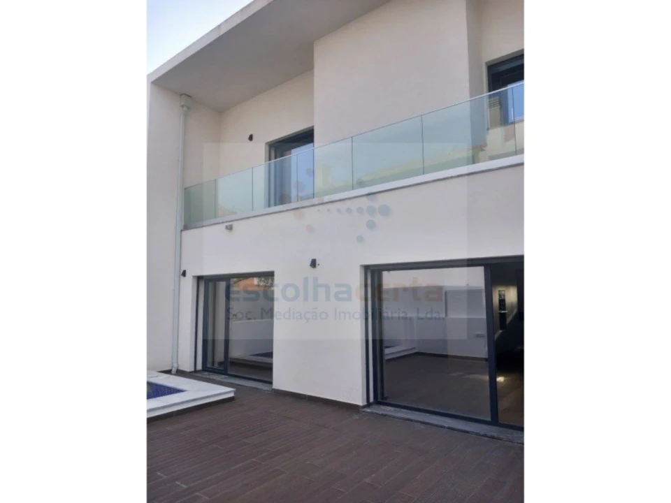 Moradia T3 para Venda em Alcochete Foto 9