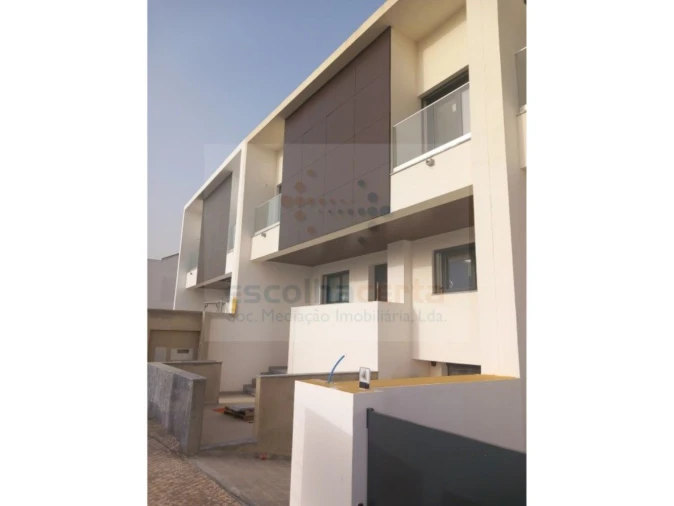 Moradia T3 para Venda em Alcochete Foto 2