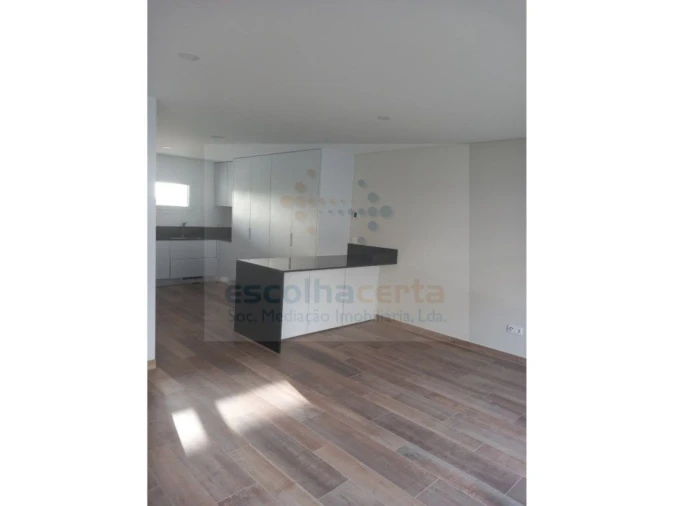 Moradia T3 para Venda em Alcochete Foto 5