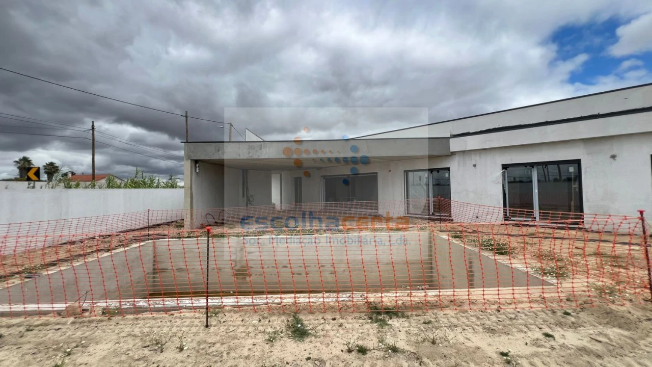 Moradia T4 para Venda em Quinta do Anjo Foto 29