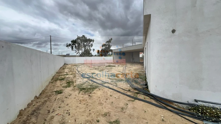 Moradia T4 para Venda em Quinta do Anjo Foto 32