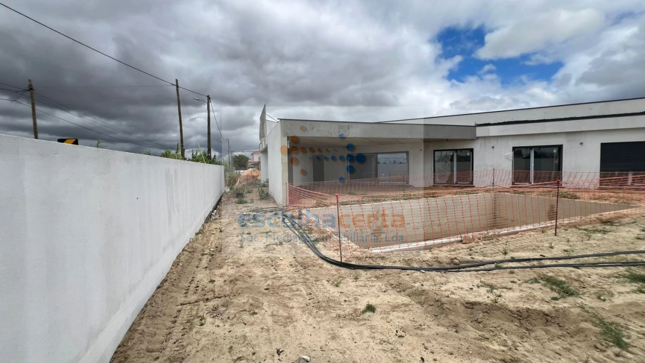 Moradia T4 para Venda em Quinta do Anjo Foto 30