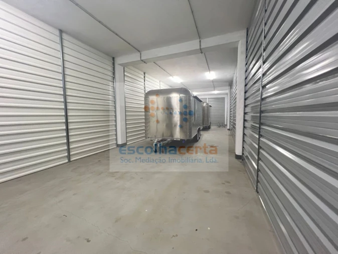 Loja para Arrendamento em Alhos Vedros Foto 5