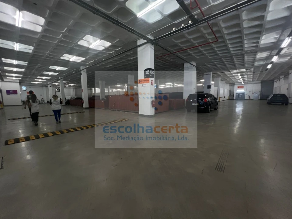 Loja para Arrendamento em Alhos Vedros Foto 4