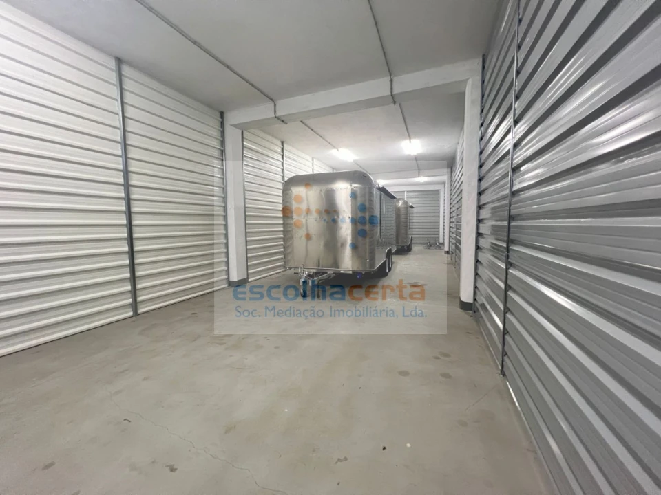 Loja para Arrendamento em Alhos Vedros Foto 5