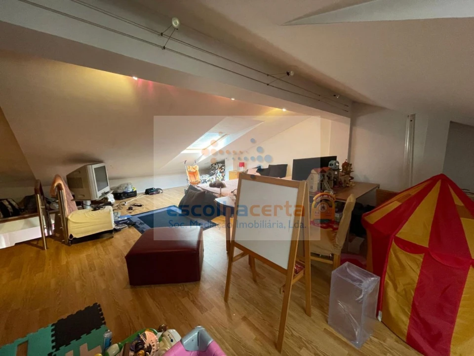 Moradia T3 para Venda em Corroios Foto 28