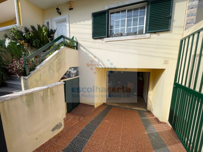 Moradia T3 para Venda em Corroios Foto 29