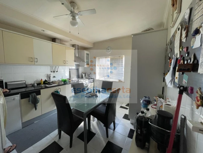 Moradia T3 para Venda em Corroios Foto 10