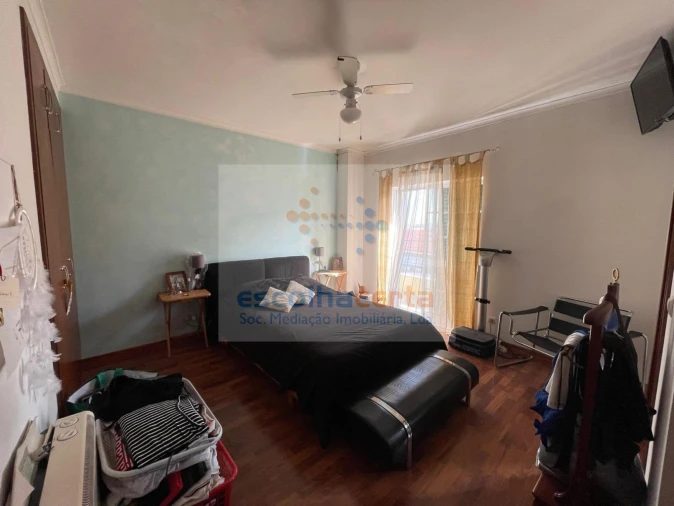 Moradia T3 para Venda em Corroios Foto 18