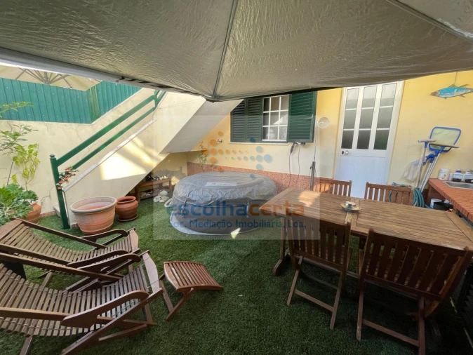 Moradia T3 para Venda em Corroios Foto 36