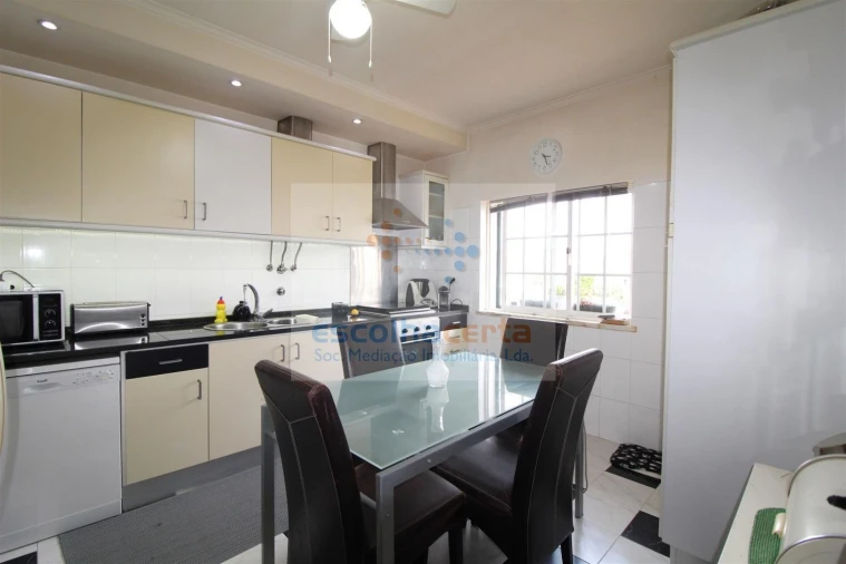 Moradia T3 para Venda em Corroios Foto 7