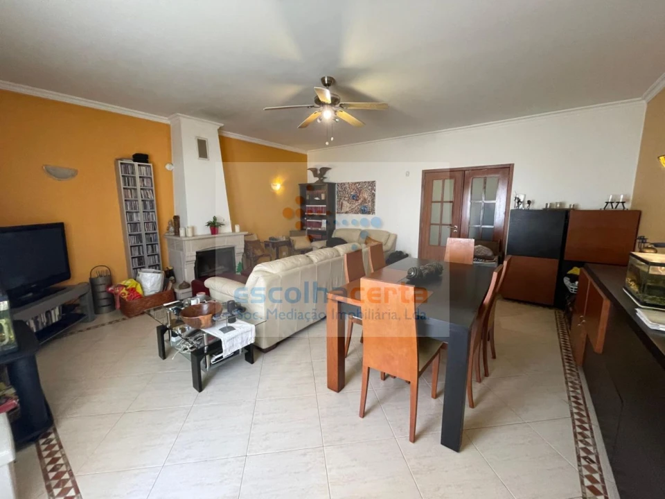 Moradia T3 para Venda em Corroios Foto 2