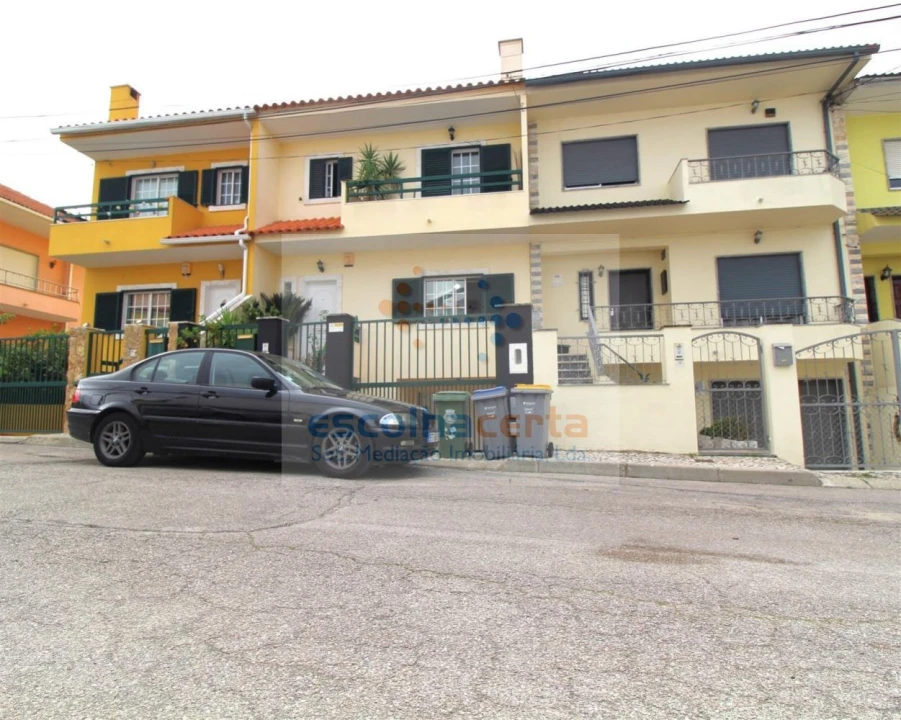 Moradia T3 para Venda em Corroios Foto 41