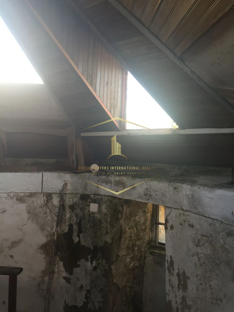 Moradia T1 para Venda em Santiago dos Velhos Foto 18