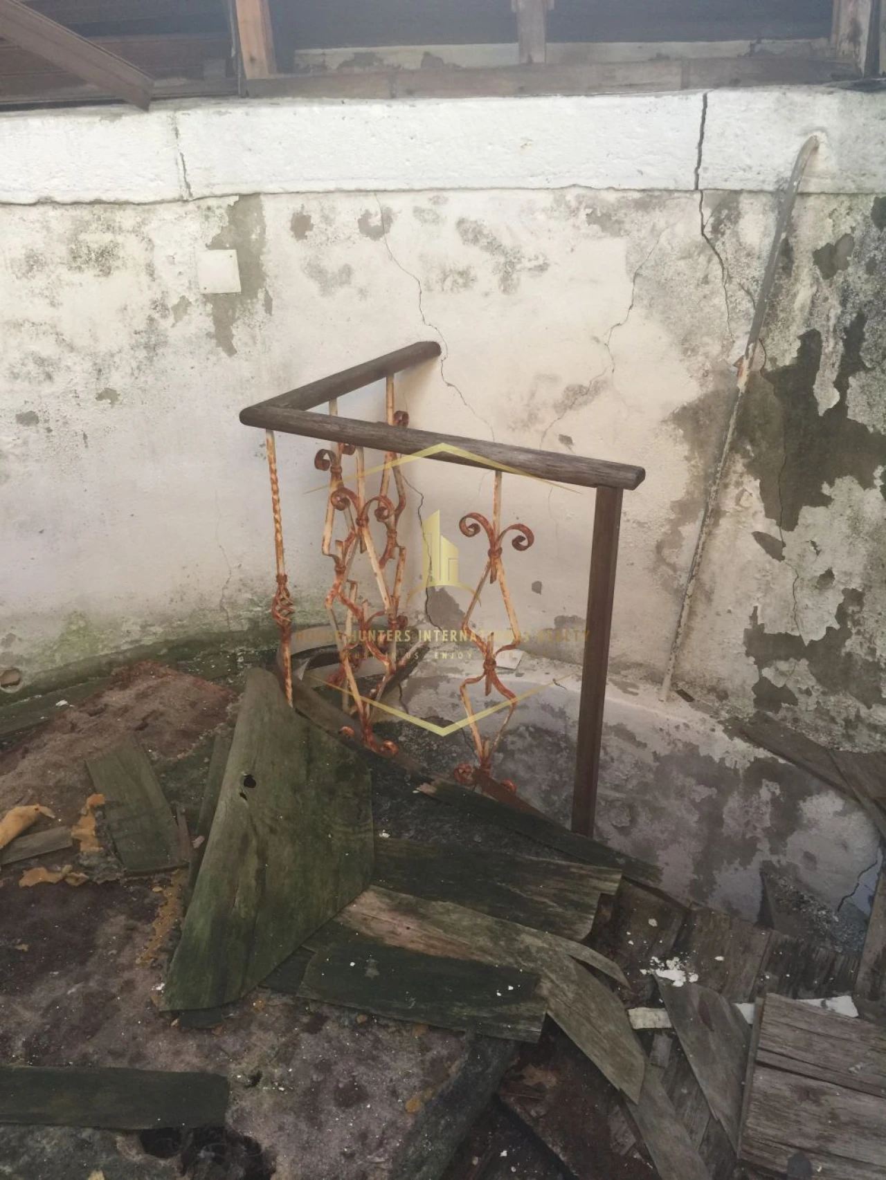 Moradia T1 para Venda em Santiago dos Velhos Foto 8