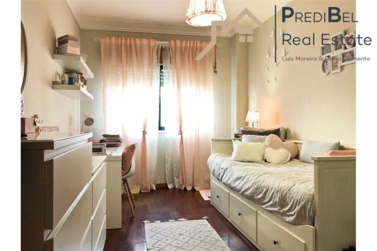 Apartamento T2 para Venda em Algueirão-Mem Martins Foto 4