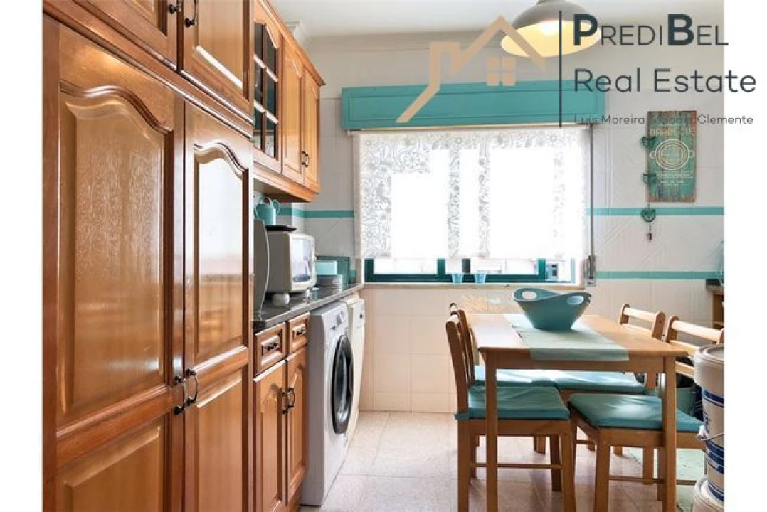 Apartamento T2 para Venda em Algueirão-Mem Martins Foto 9