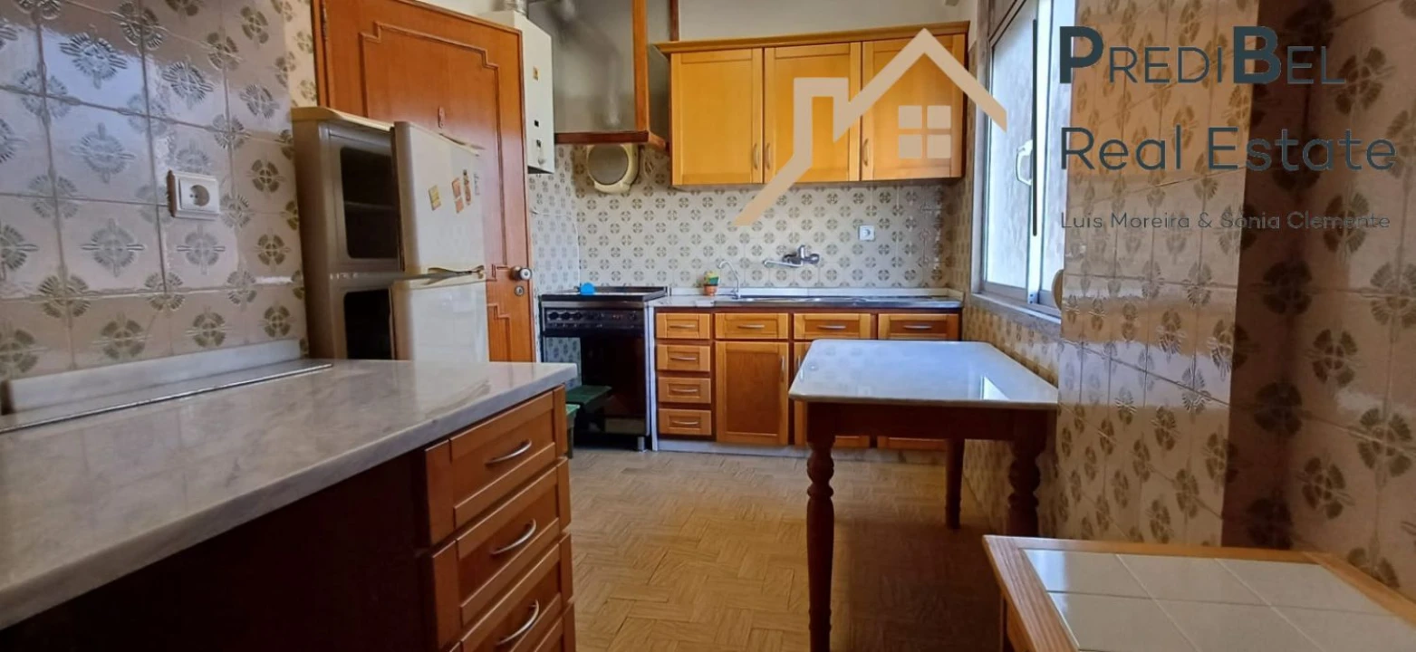 Apartamento T2 para Venda em Águas Livres Foto 1
