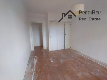 Moradia T5 para Venda em Rio de Mouro