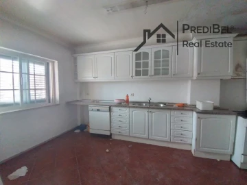 Moradia T5 para Venda em Rio de Mouro