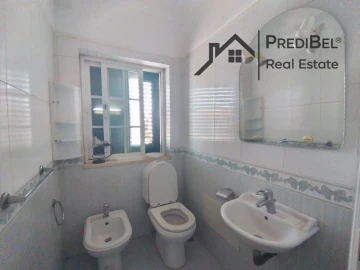 Moradia T5 para Venda em Rio de Mouro