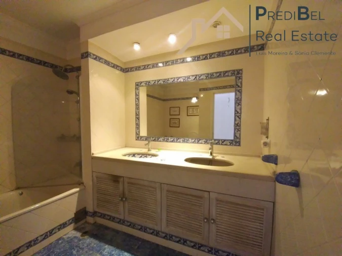 Moradia T5 para Venda em Rio de Mouro Foto 17