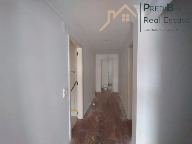 Moradia T5 para Venda em Rio de Mouro Foto 8