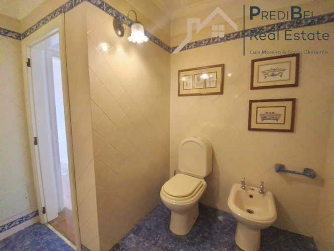 Moradia T5 para Venda em Rio de Mouro Foto 18