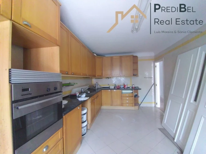 Moradia T5 para Venda em Rio de Mouro Foto 10