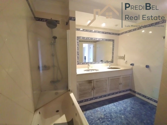 Moradia T5 para Venda em Rio de Mouro Foto 19