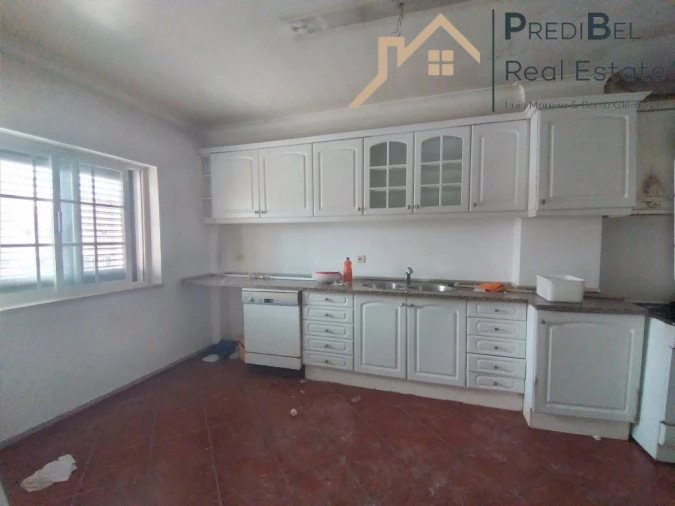 Moradia T5 para Venda em Rio de Mouro Foto 23