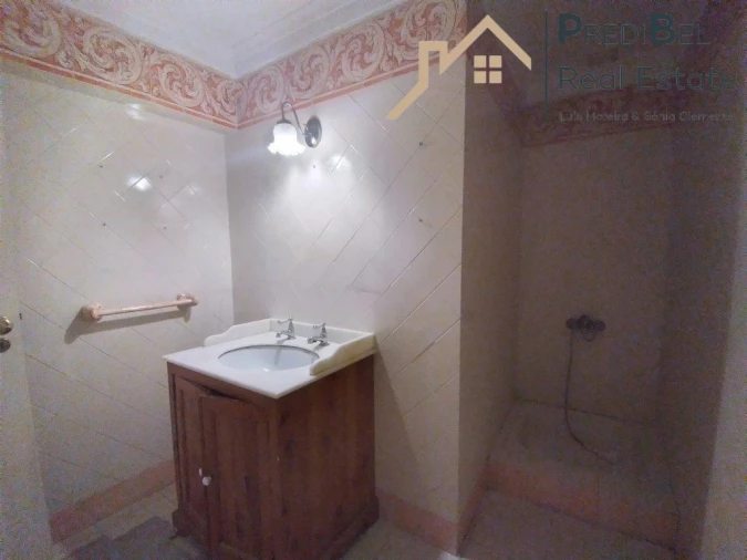 Moradia T5 para Venda em Rio de Mouro Foto 33