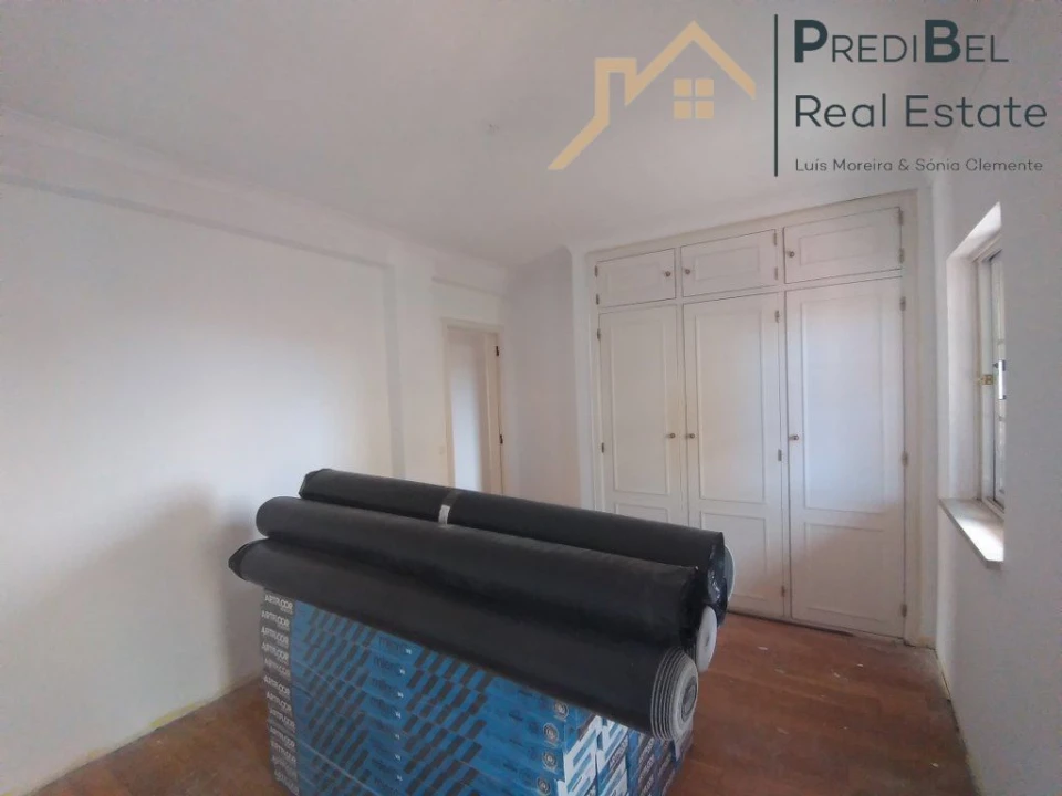 Moradia T5 para Venda em Rio de Mouro Foto 14