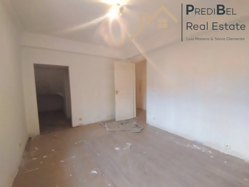 Moradia T5 para Venda em Rio de Mouro Foto 29