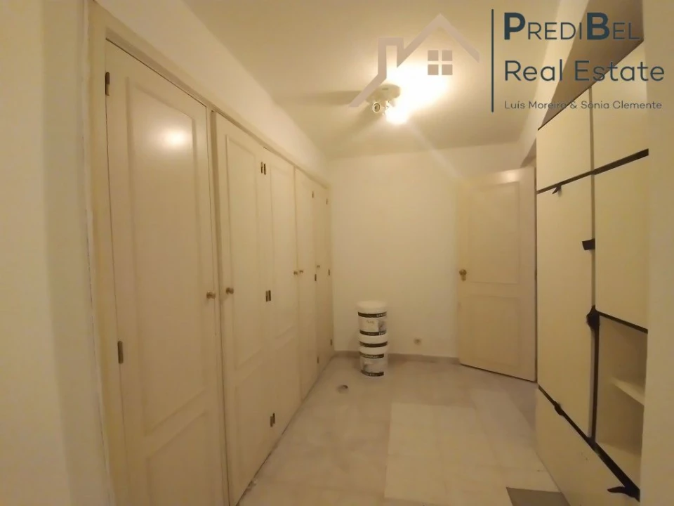 Moradia T5 para Venda em Rio de Mouro Foto 28